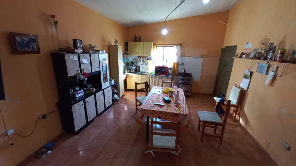 Venta Casa Mas Departamentos Barrio La Floresta Ruta 19 5