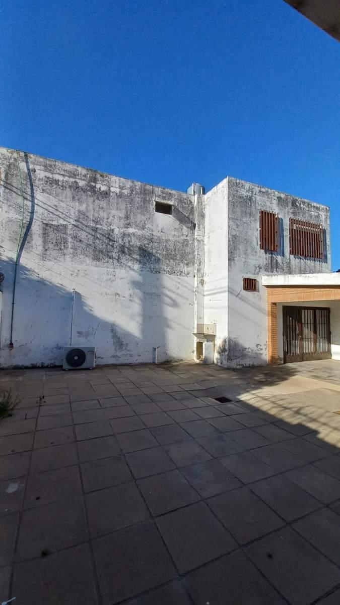 Venta Casa 2 Dorm. Mas Local Comercial Barrio Altamira 4