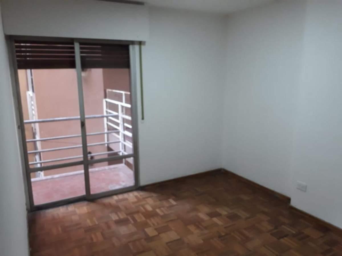 Venta Departamento 1 Dormitorio Centro Zona Municipalidad 4