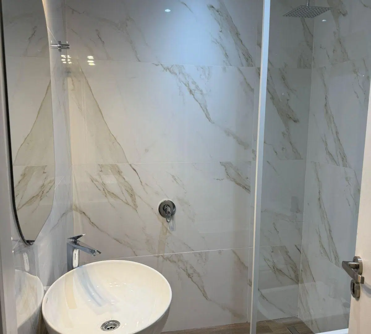 VENTA 3 AMB A LA CALLE TOTALMENTE RECICLADO Y AMOBLADO - AV. COLON 3
