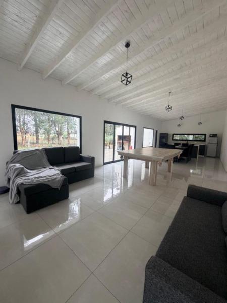 Foto de VENTA CASA MODERNA 3 AMB BARRIO PRIVADO BARRACAS DE SAN BENITO, imagen 3