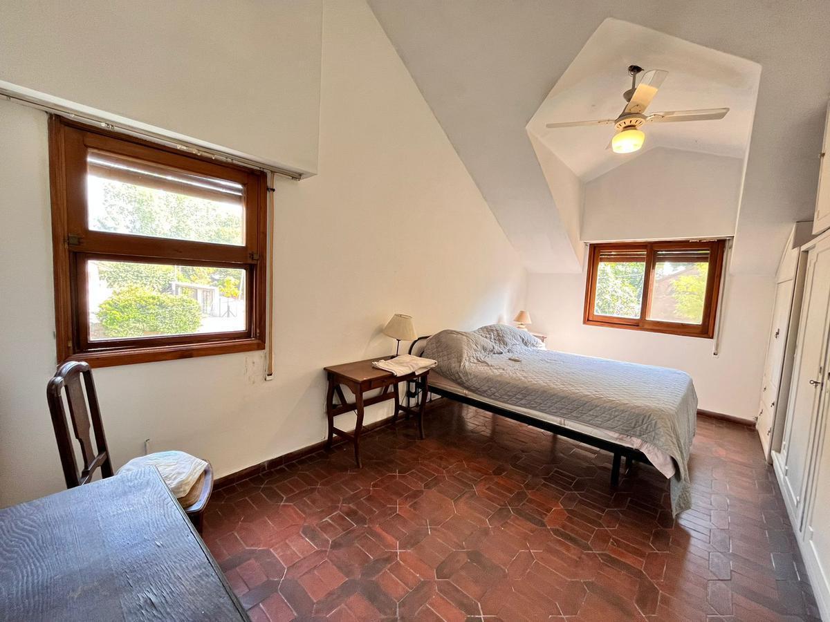 Venta Casa de Cuatro Dorm. con Jardin y Pileta. Al Lado del Jockey Club Rosario 3