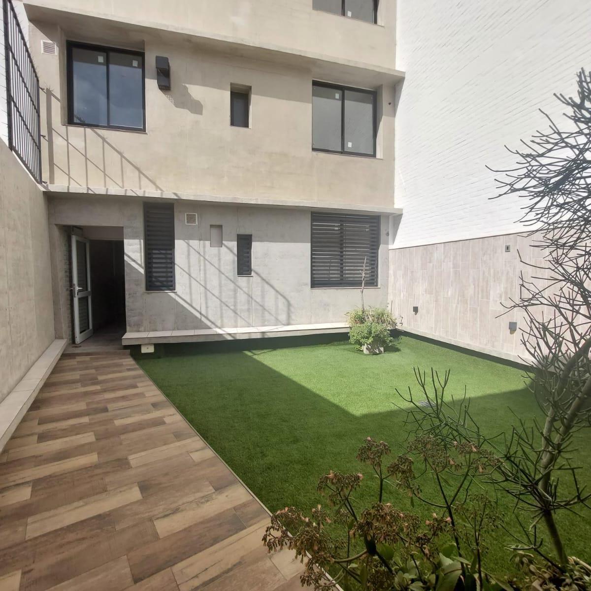 Departamento en Venta de Dos Dorm. en Pichincha, Rosario 2