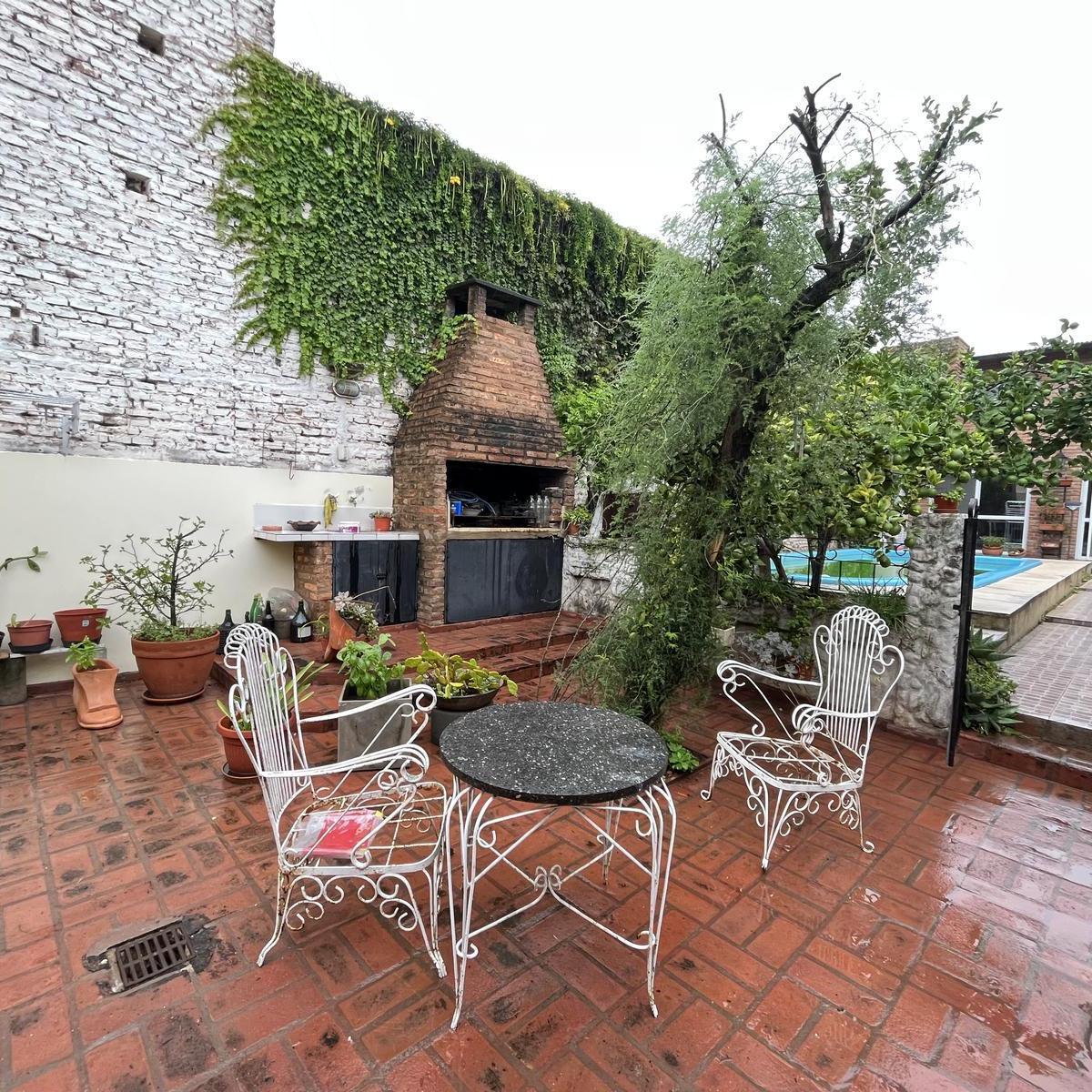 Venta Casa en Pb de Tres Dorm. con Quincho y Pileta. Rosario, Roque Saenz Peña 5