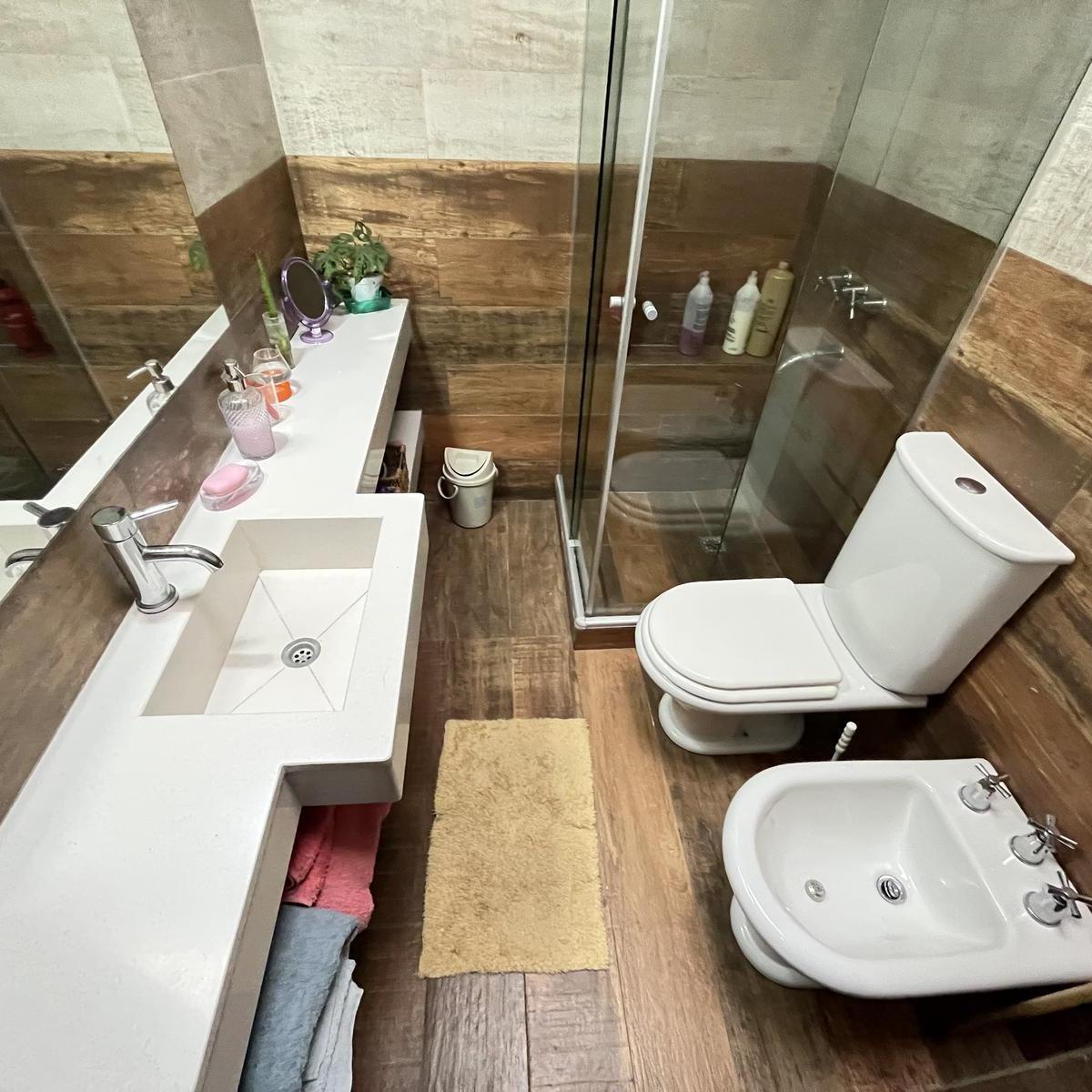 Venta Casa en Pb de Tres Dorm. con Quincho y Pileta. Rosario, Roque Saenz Peña 3