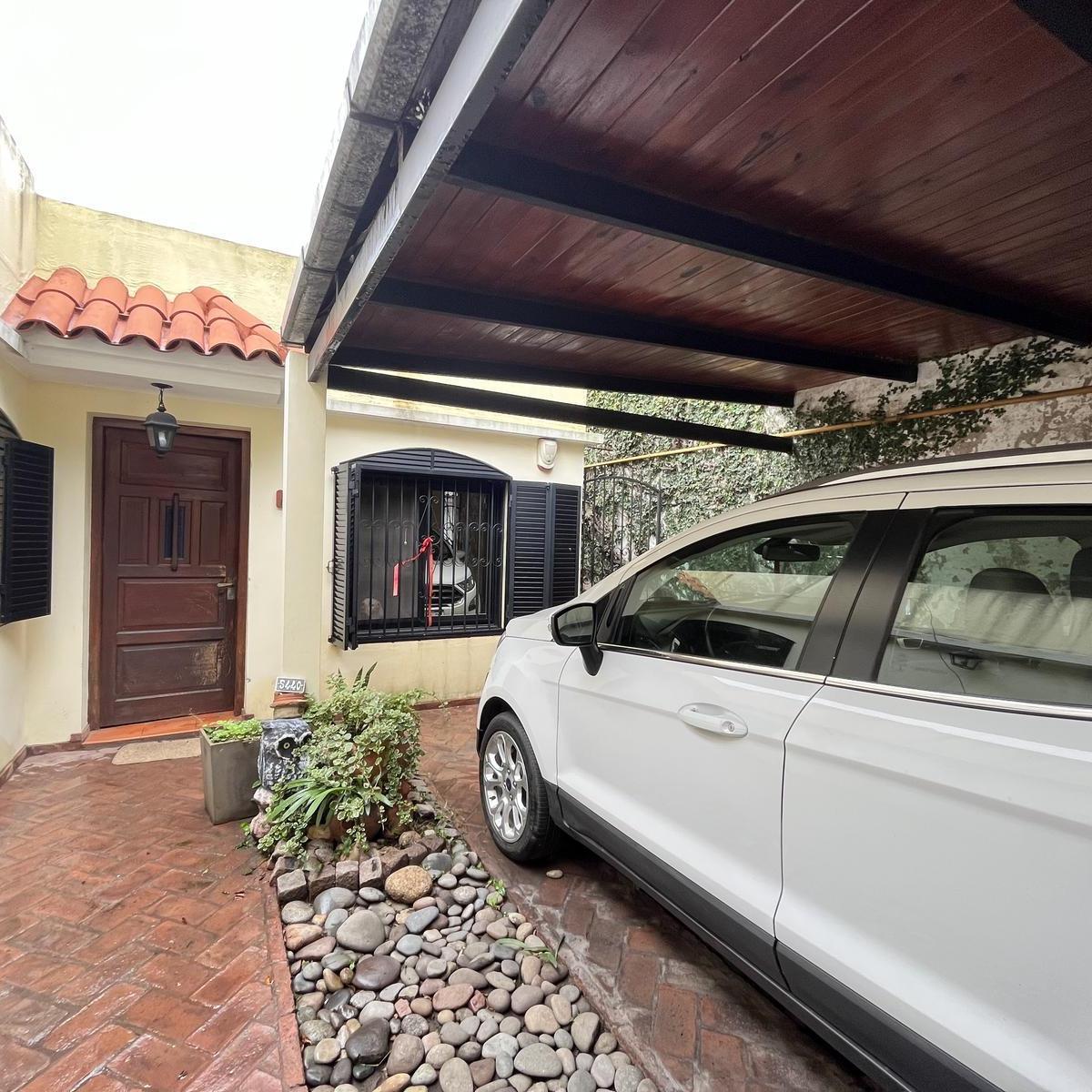 Venta Casa en Pb de Tres Dorm. con Quincho y Pileta. Rosario, Roque Saenz Peña 1