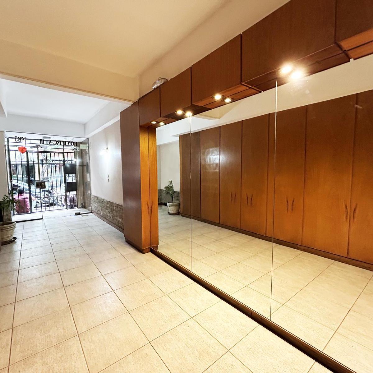 Venta Departamento de Dos Dorm. con Patio en Centro, Rosario 3