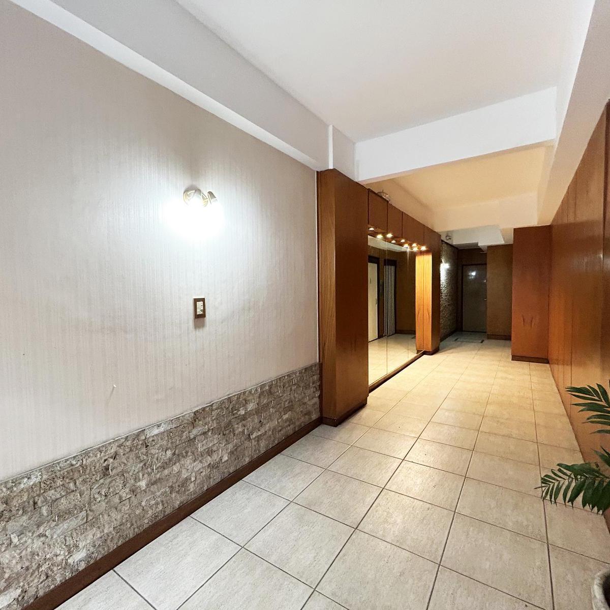 Venta Departamento de Dos Dorm. con Patio en Centro, Rosario 5