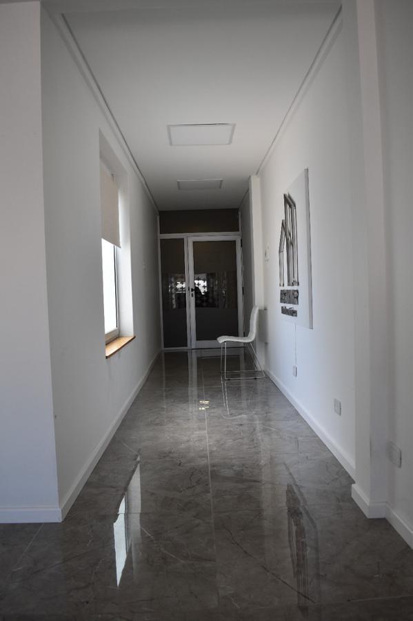 Foto de VENTA: Oficina reciclada a nueva en pleno centro de Rosario, imagen 3