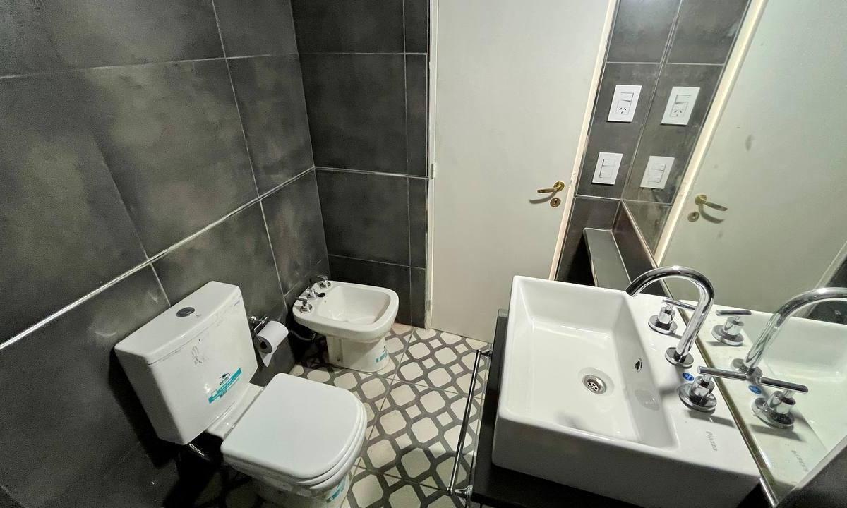 Venta - Departamento de Dos Dorm. con Balcón en Centro, Rosario 4