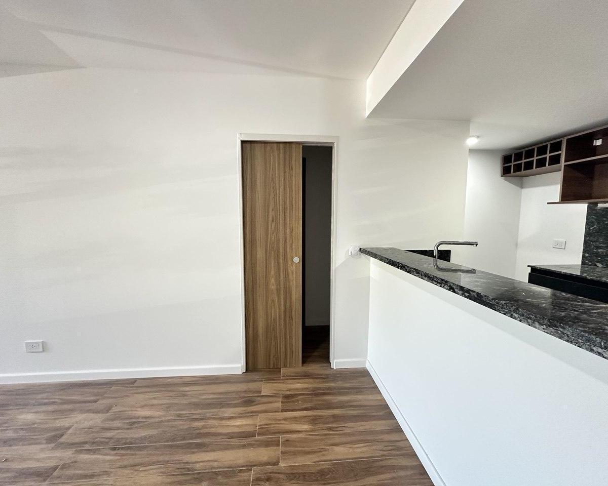 Venta - Departamento de un Dormitorio con Balcón en La Florida, Rosario 4