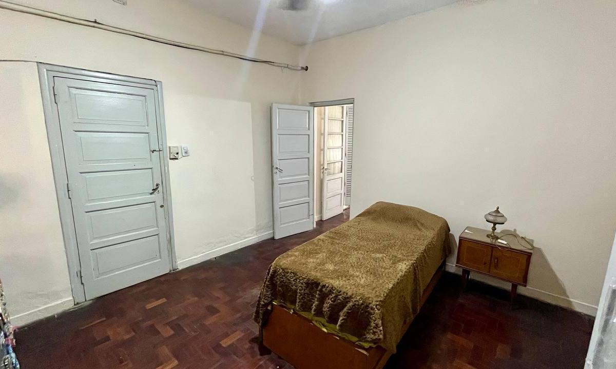 Venta - Dos Casas con Dos Cocheras Sobre Terreno de 208 m² en Refinerias, Rosario 2