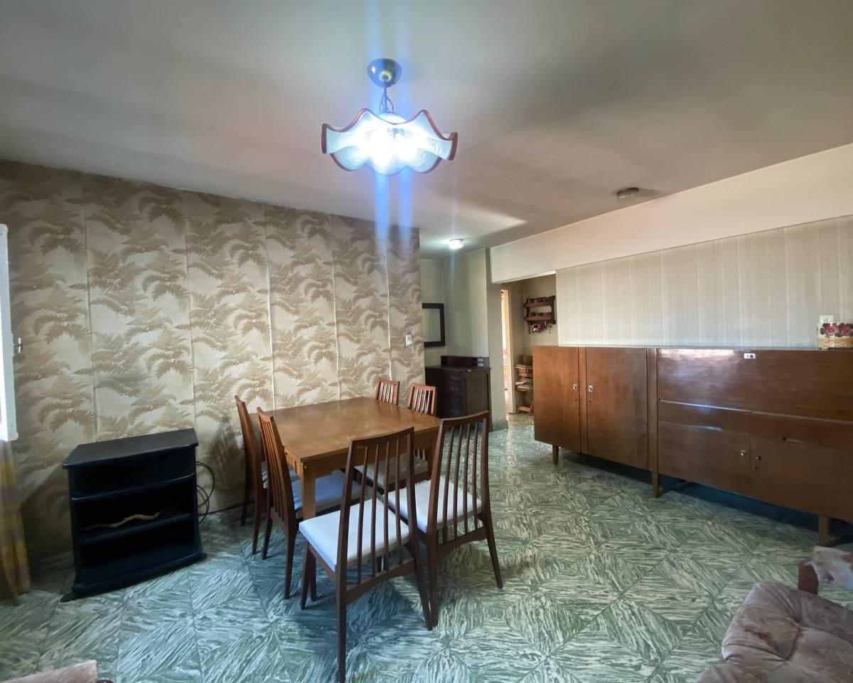 Venta - Departamento de Dos Dorm. en Pellegrini y Alsina 3