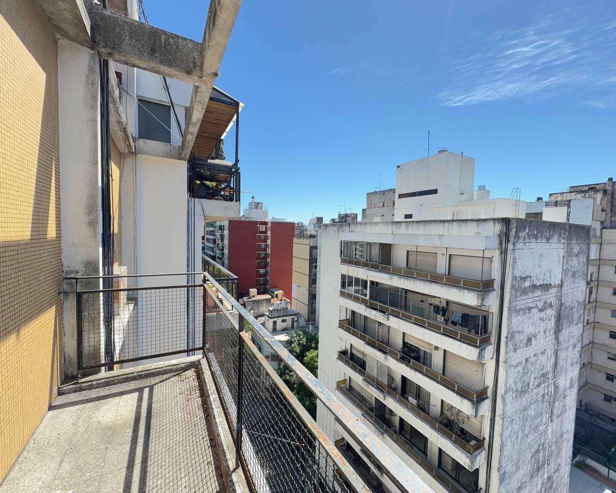 Venta - Departamento de Tres Dorm. con Balcón Al Frente Para Reciclar. Rosario, Centro 3