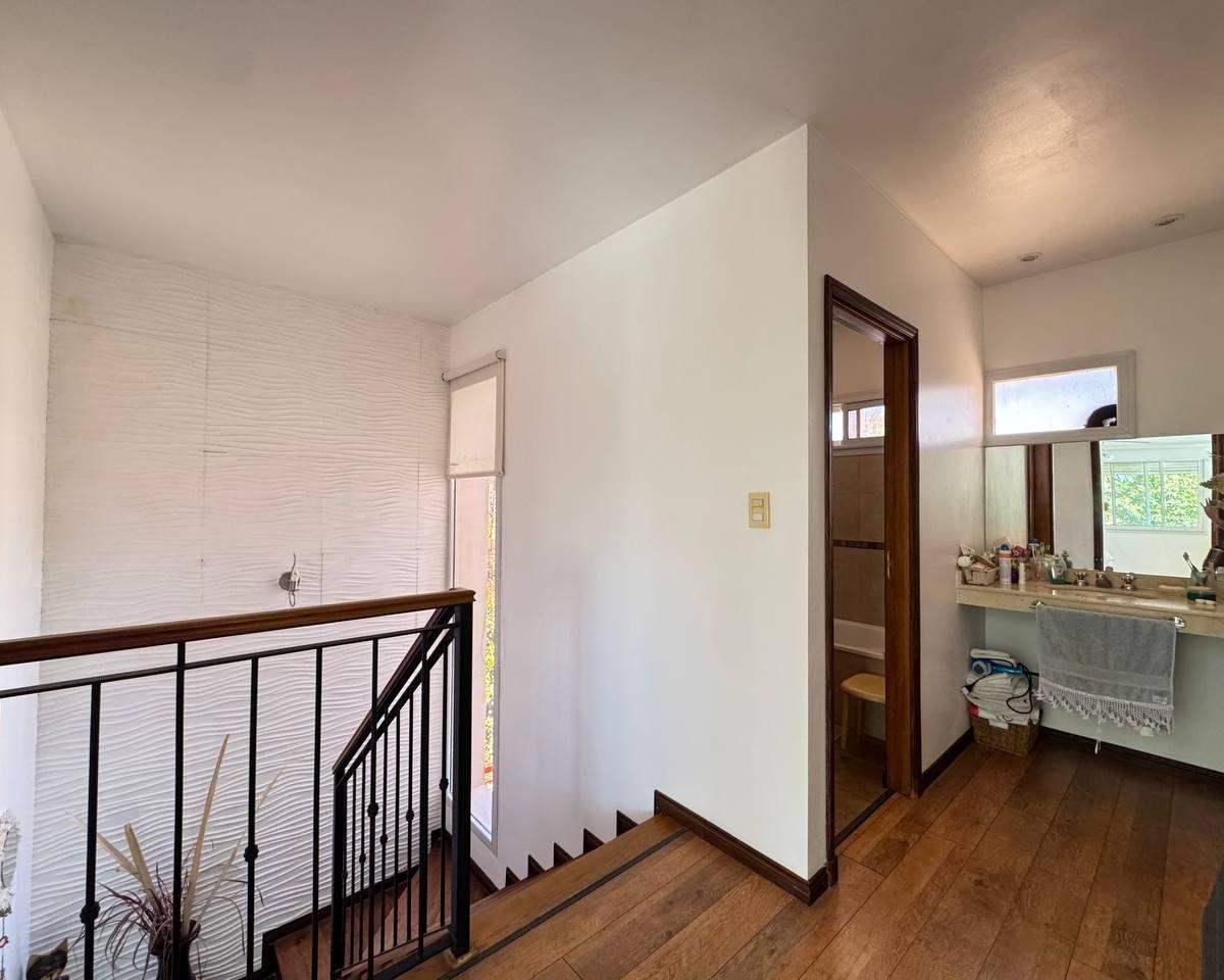 Venta - Casa Ápto Credito de 2 Dorm.. Miraflores, Funes 3