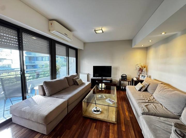 Venta - Departamento de tres dormitorios con balcón, cochera y amenities. Rosario, Centro Río 4
