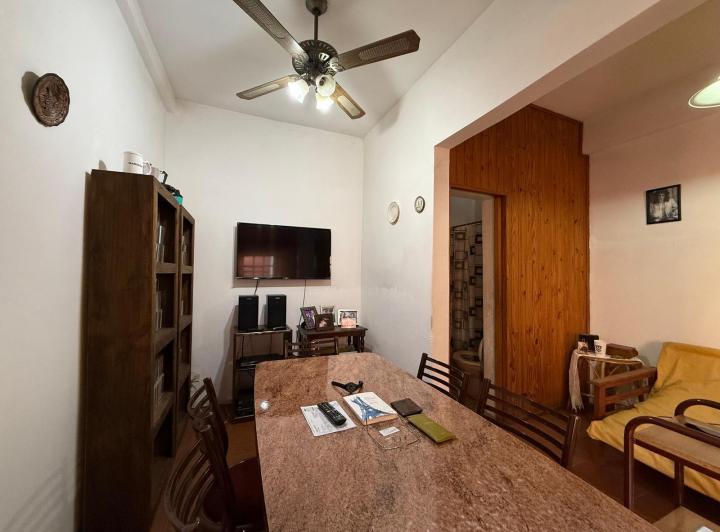 Venta - Departamento de pasillo de un dormitorio y patio en Barrio Islas Malvinas, Rosario 4