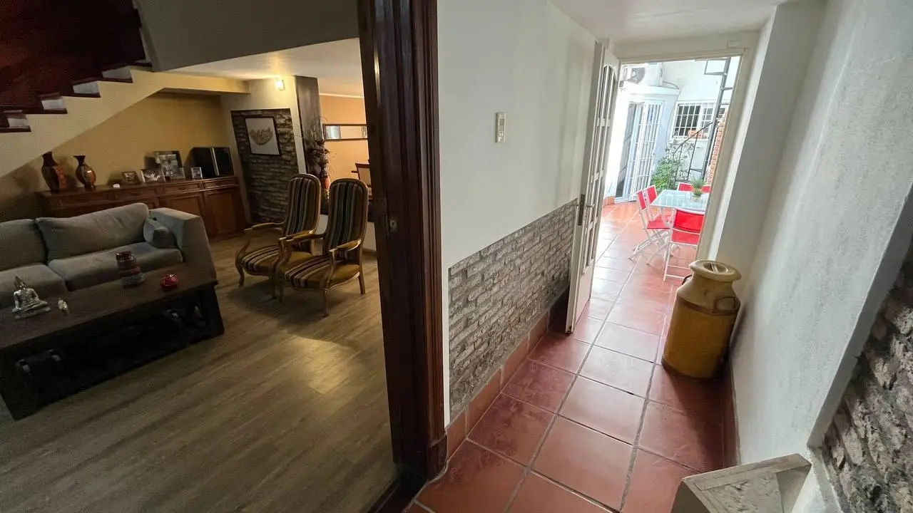 VENTA/PERMUTA - Casa de 3 dormitorios con terraza y parrillero en Pichincha, Rosario. Apta crédito. 3
