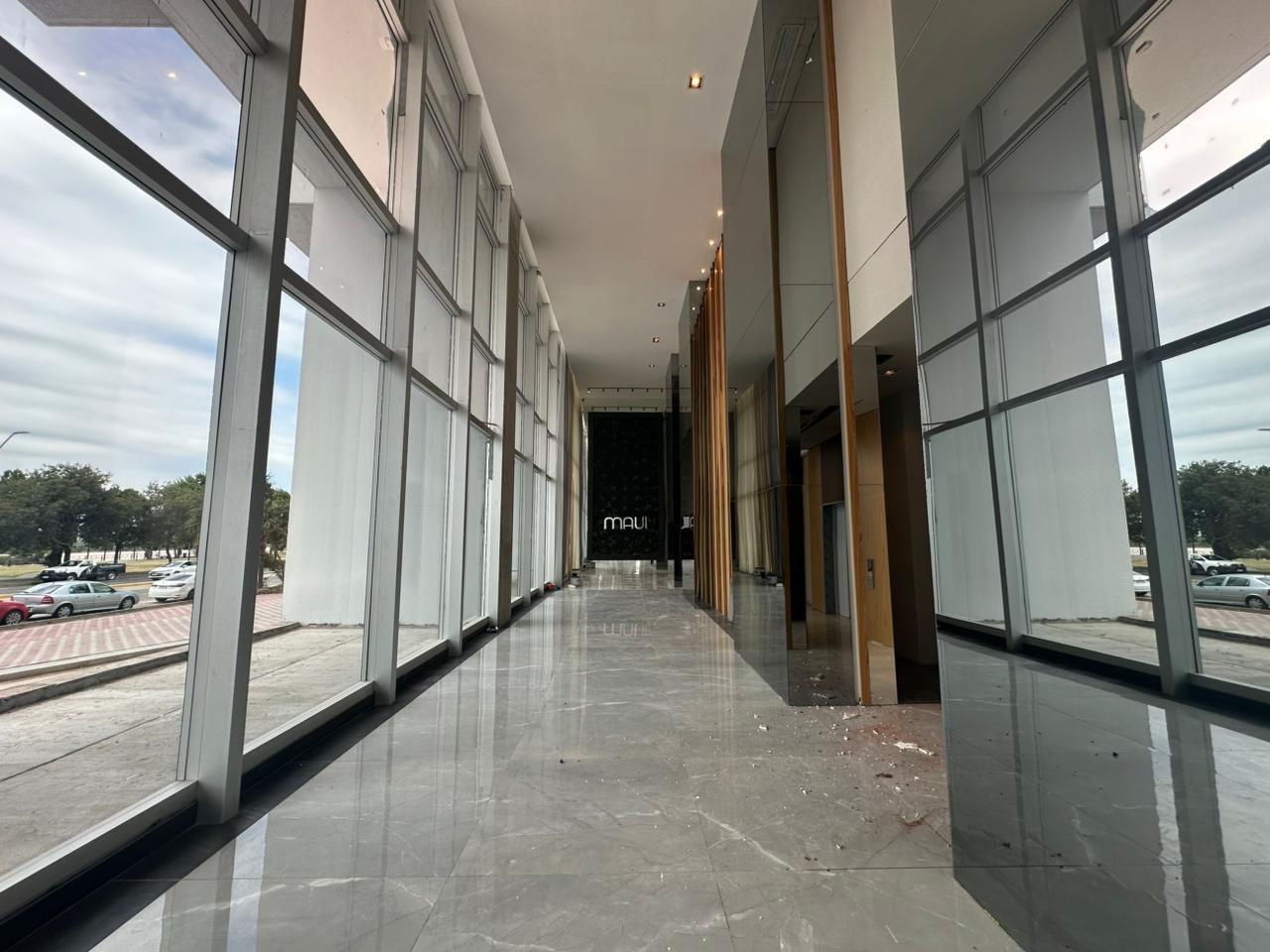 ALQUILER: Departamento de un dormitorio frente al río, amenities y cochera, Rosario.