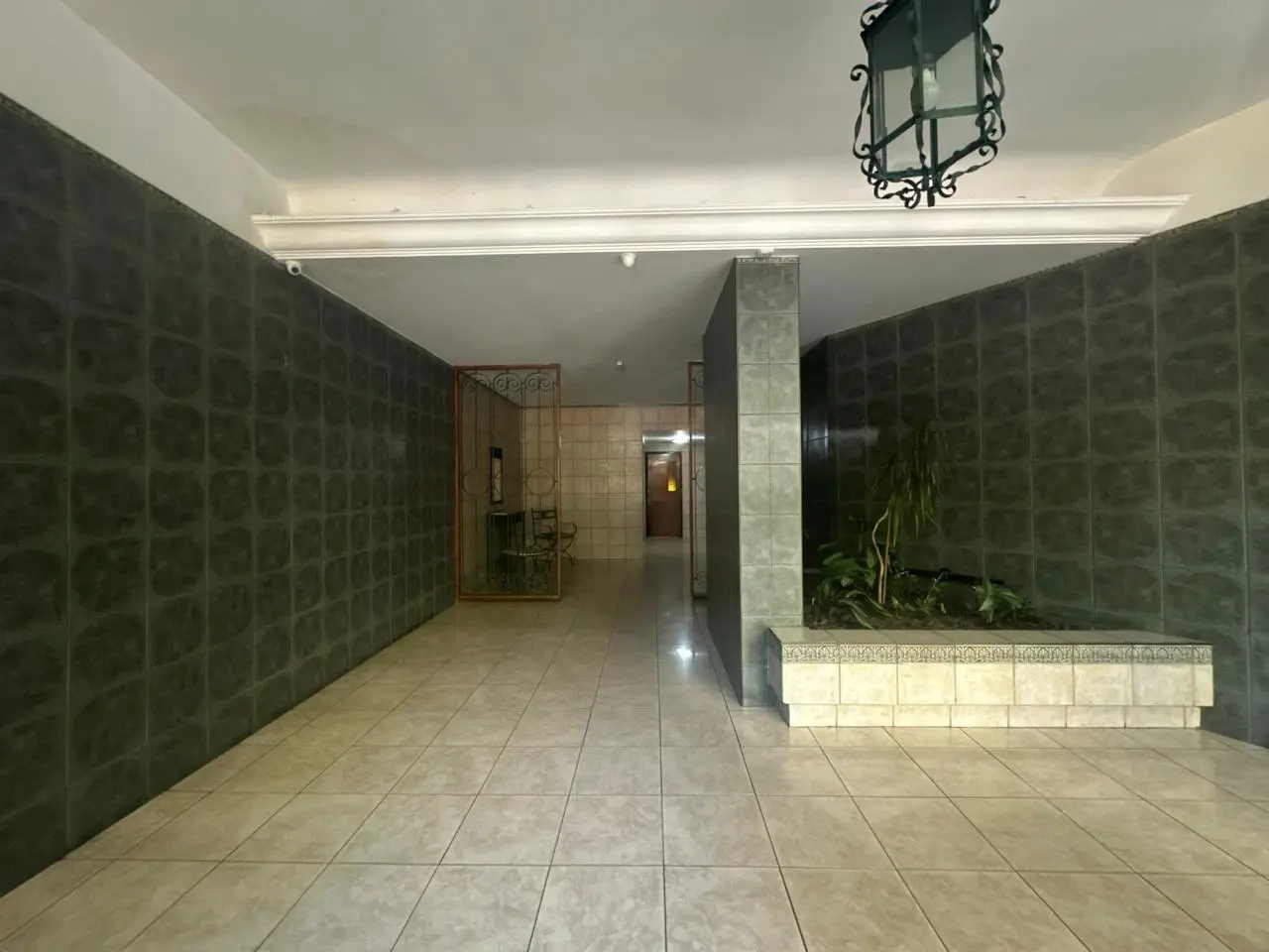 Alquiler - Departamento de tres dormitorios con cochera. Av Pellegrini 1200, Centro, Rosario. 4