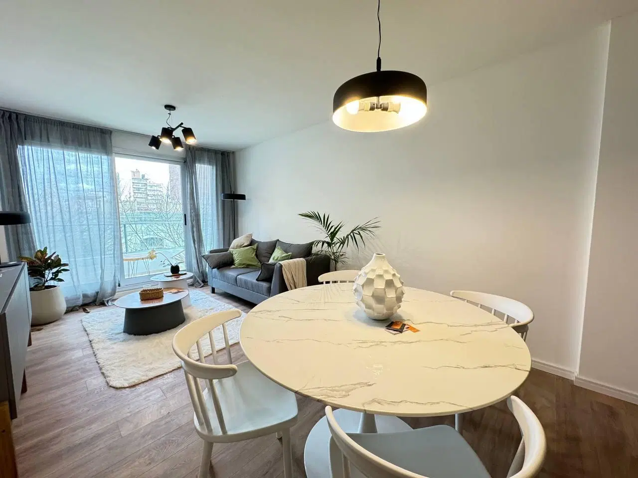 VENTA: departamento de dos dormitorios con balcón y amenities. Opción cochera. Rosario, Lourdes 5