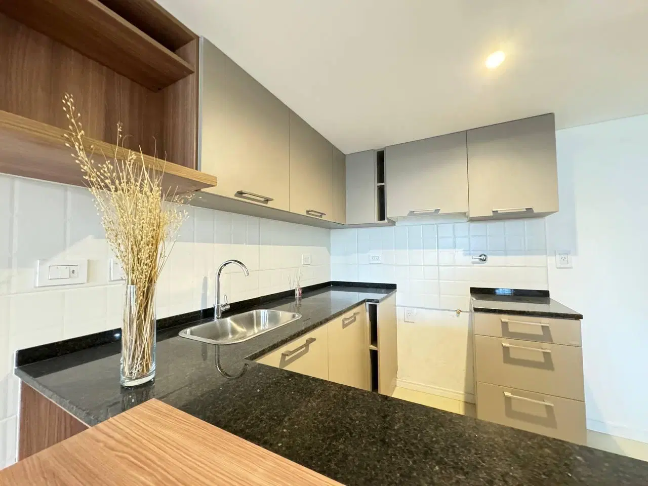 VENTA: departamento de dos dormitorios con balcón y amenities. Opción cochera. Rosario, Lourdes 4