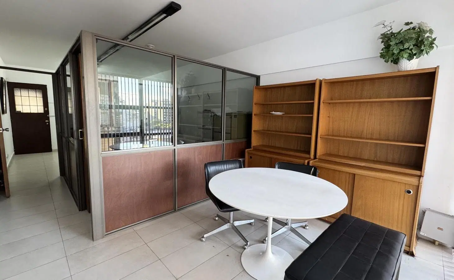 Pasaje Araya 600 - Oficina en Venta con Cochera, Zona Centro 3