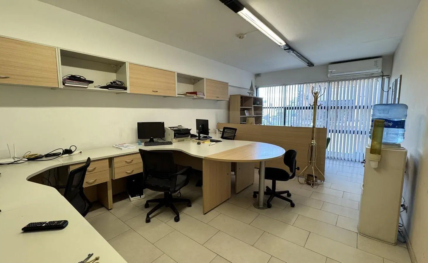 Pasaje Araya 600 - Oficina en Venta con Cochera, Zona Centro 5