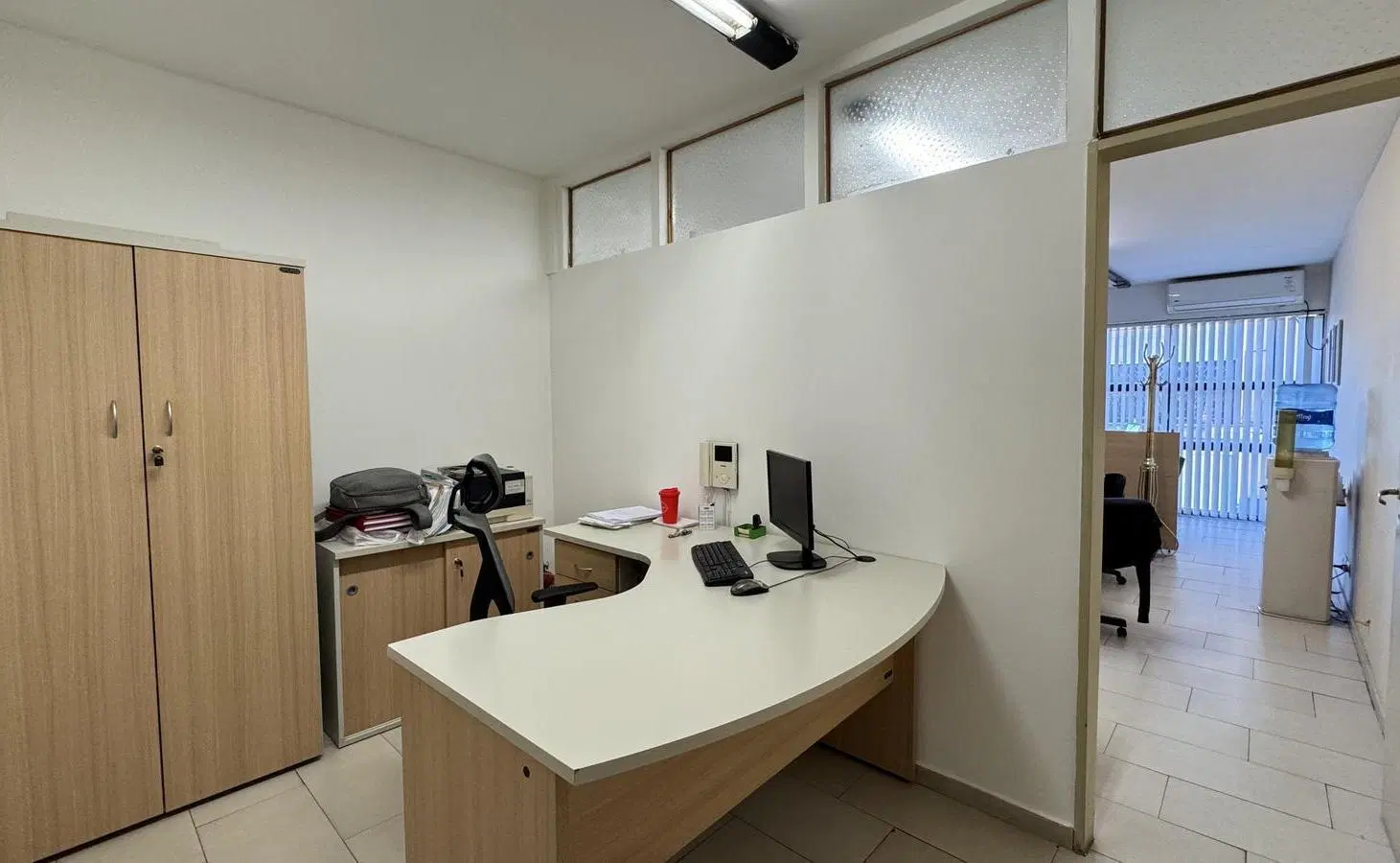 Pasaje Araya 600 - Oficina en Venta con Cochera, Zona Centro 3