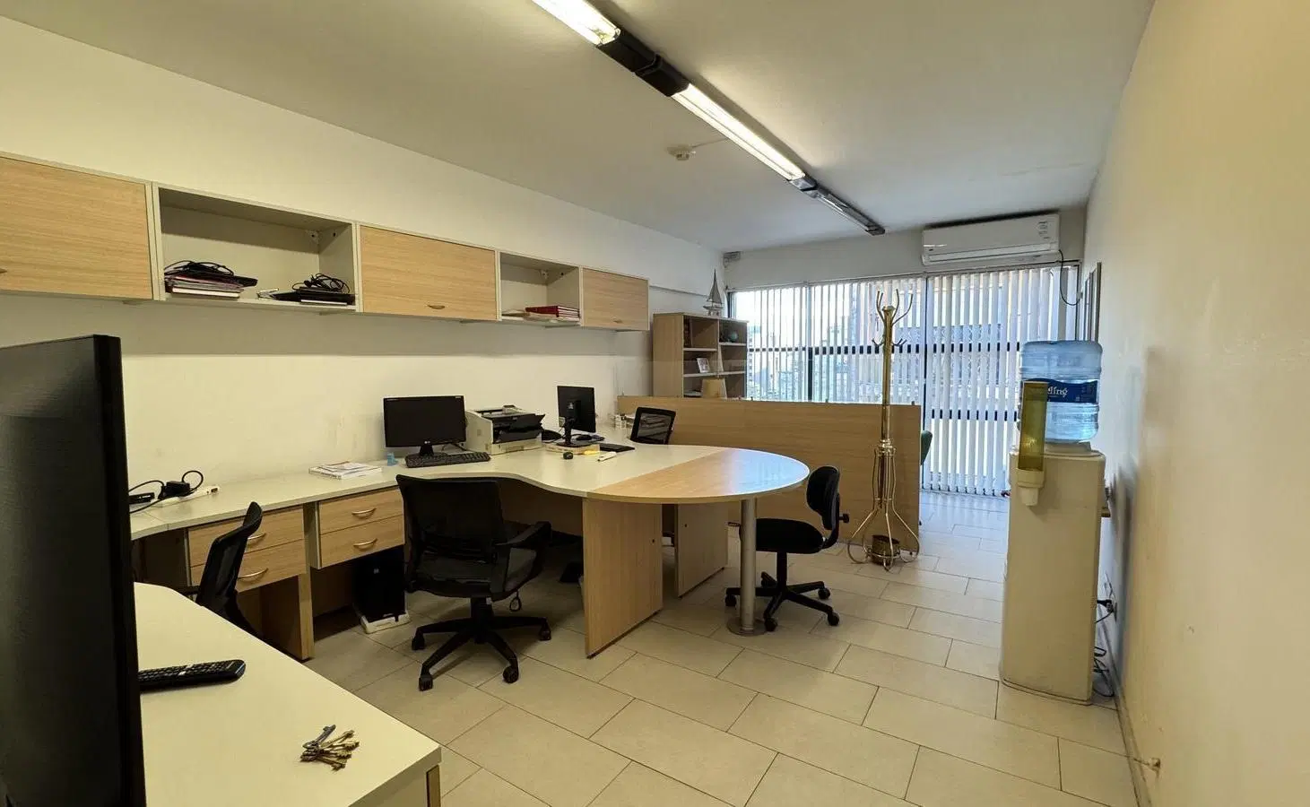 Pasaje Araya 600 - Oficina en Venta con Cochera, Zona Centro 4
