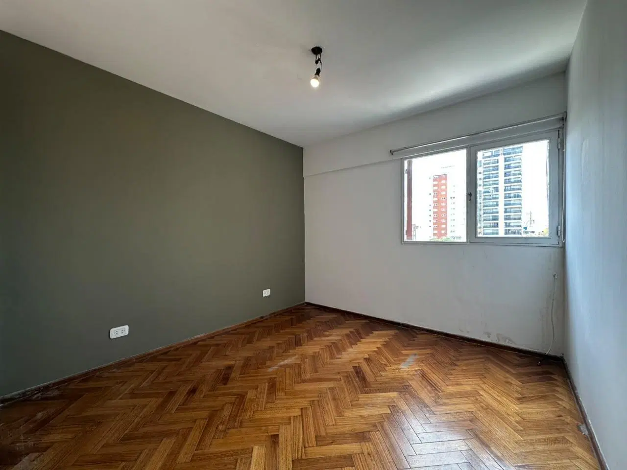 Departamento de dos dormitorios en Ovidio Lagos al 1200, Barrio Lourdes 5