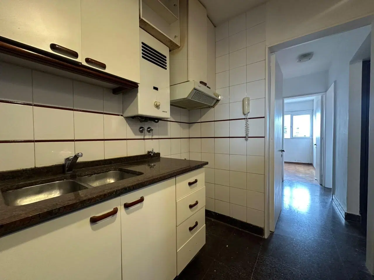 Departamento de dos dormitorios en Ovidio Lagos al 1200, Barrio Lourdes 4