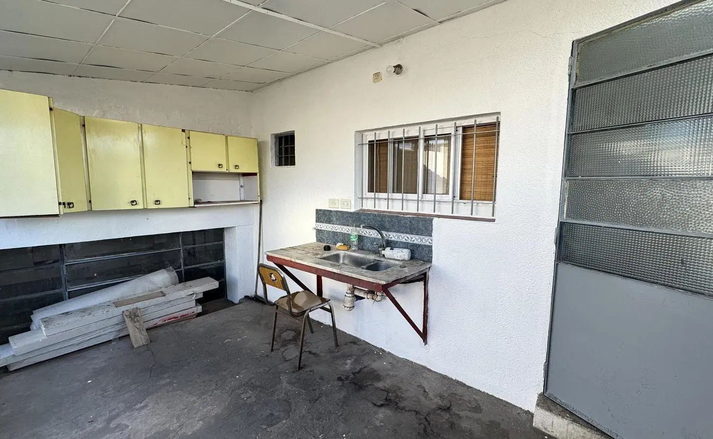Venta - Galpón ideal para pequeña fábrica 2