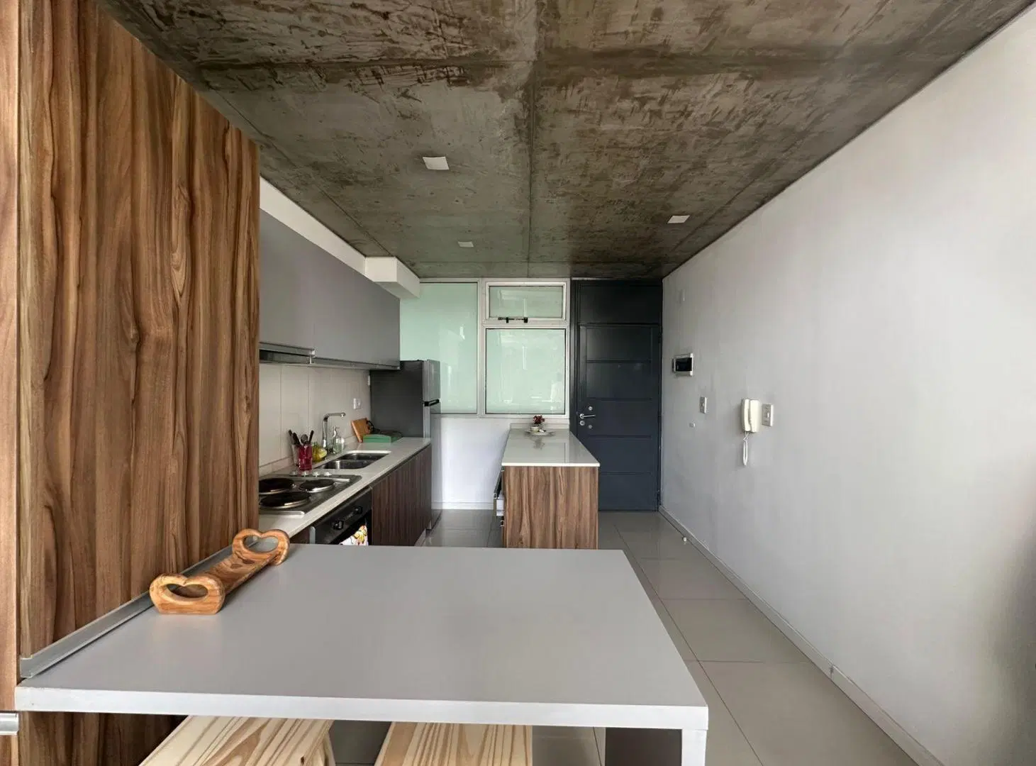 Alquiler - Departamento de un dormitorio en planta baja con balcón en Fisherton, Rosario 3