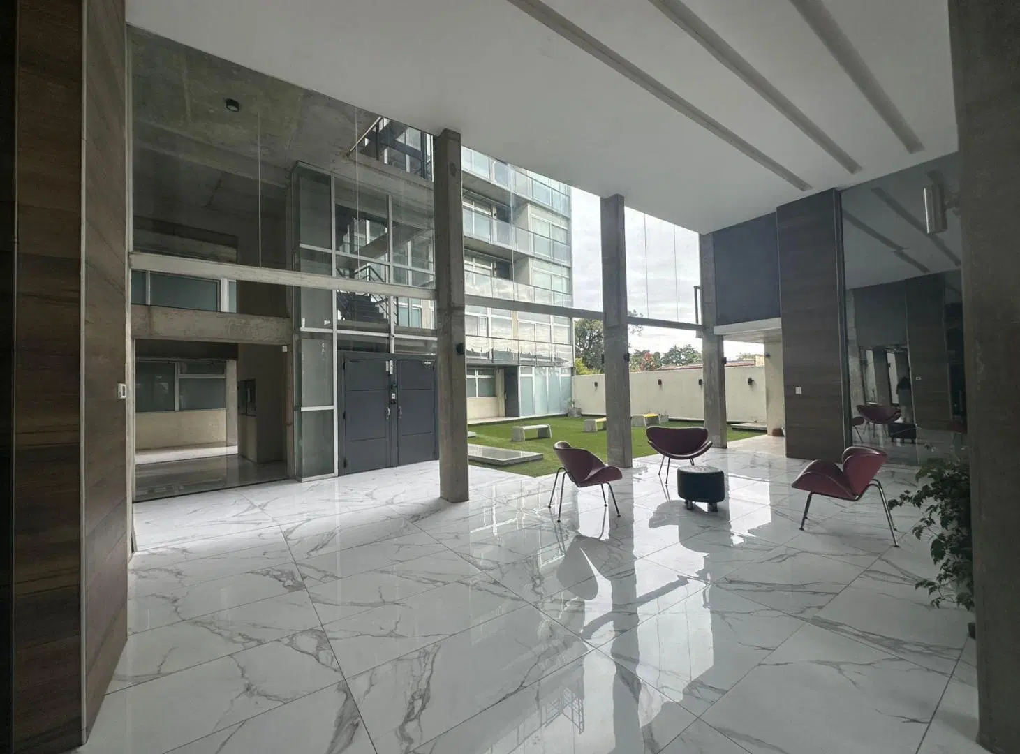 Alquiler - Departamento de un dormitorio en planta baja con balcón en Fisherton, Rosario 4
