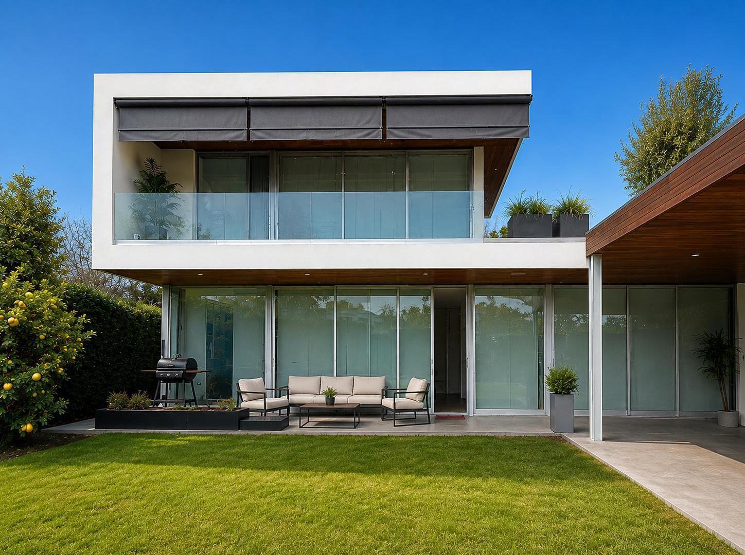 Miraflores Funes Hills, casa de tre