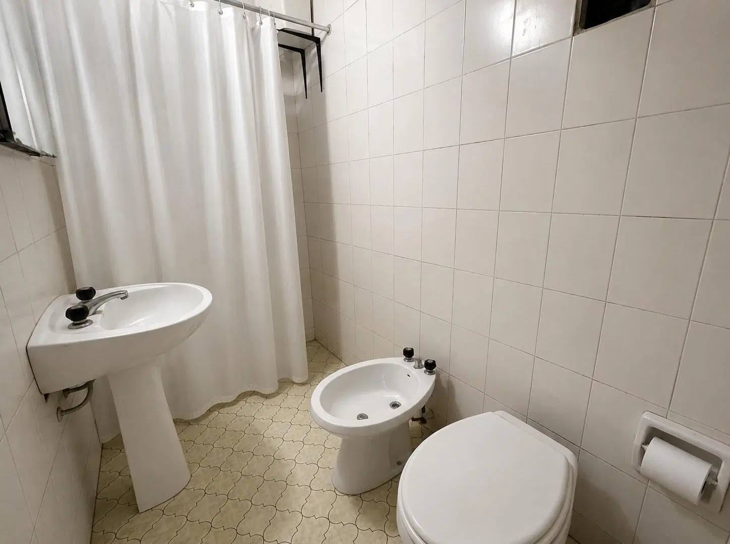 Venta - Casa de dos dormitorios con patio en Zona Norte, Rosario 4
