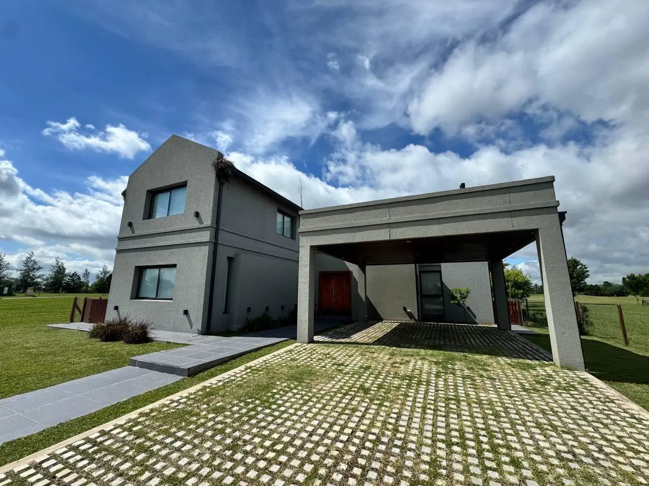 VENTA: casa de 3 dormitorios   comidín con pileta acepta permuta. Rinconada, ibarlucea 4