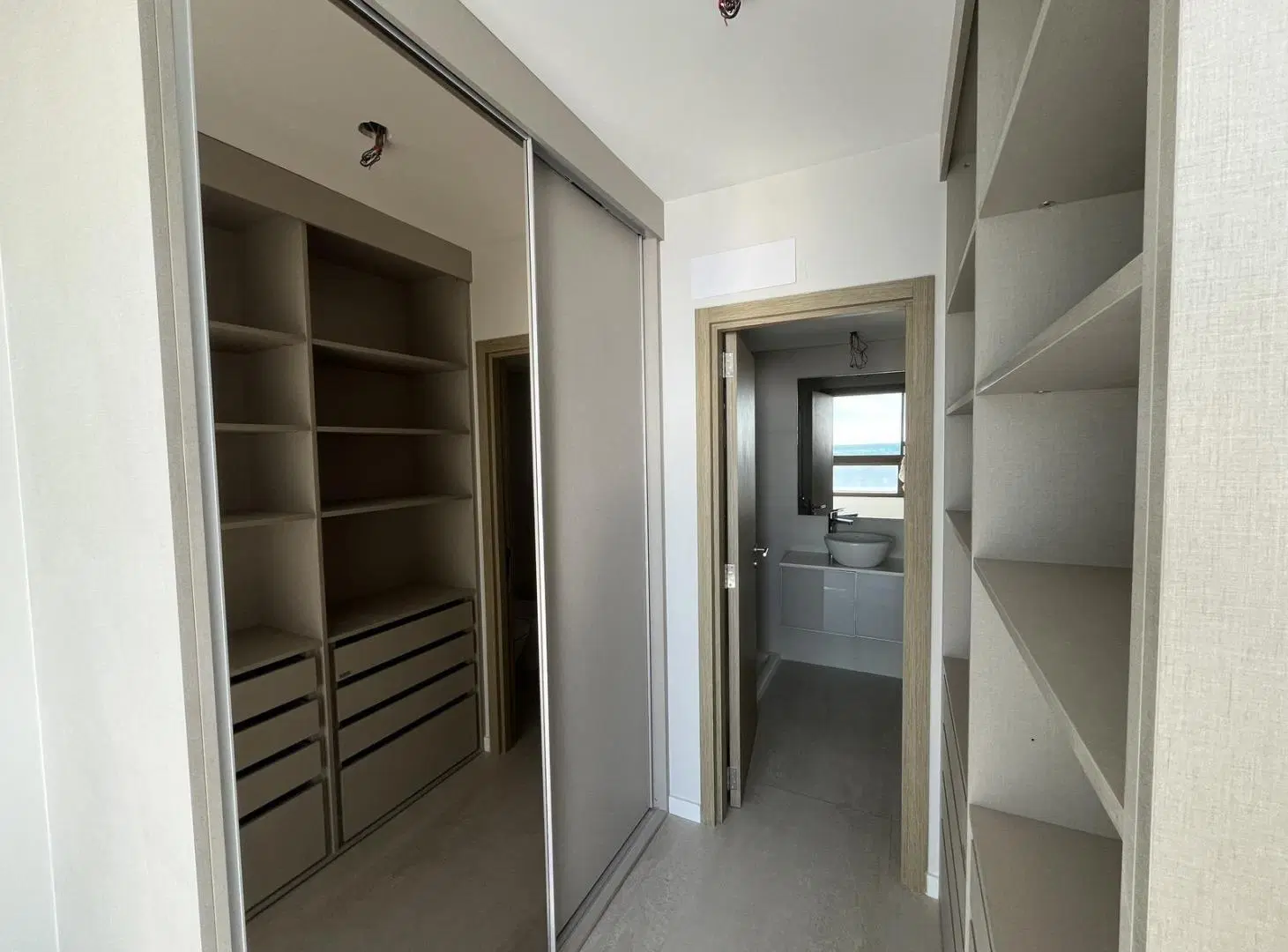 VENTA: Departamento de dos dormitorios con cochera, Fundar Brisa, arroyito 4