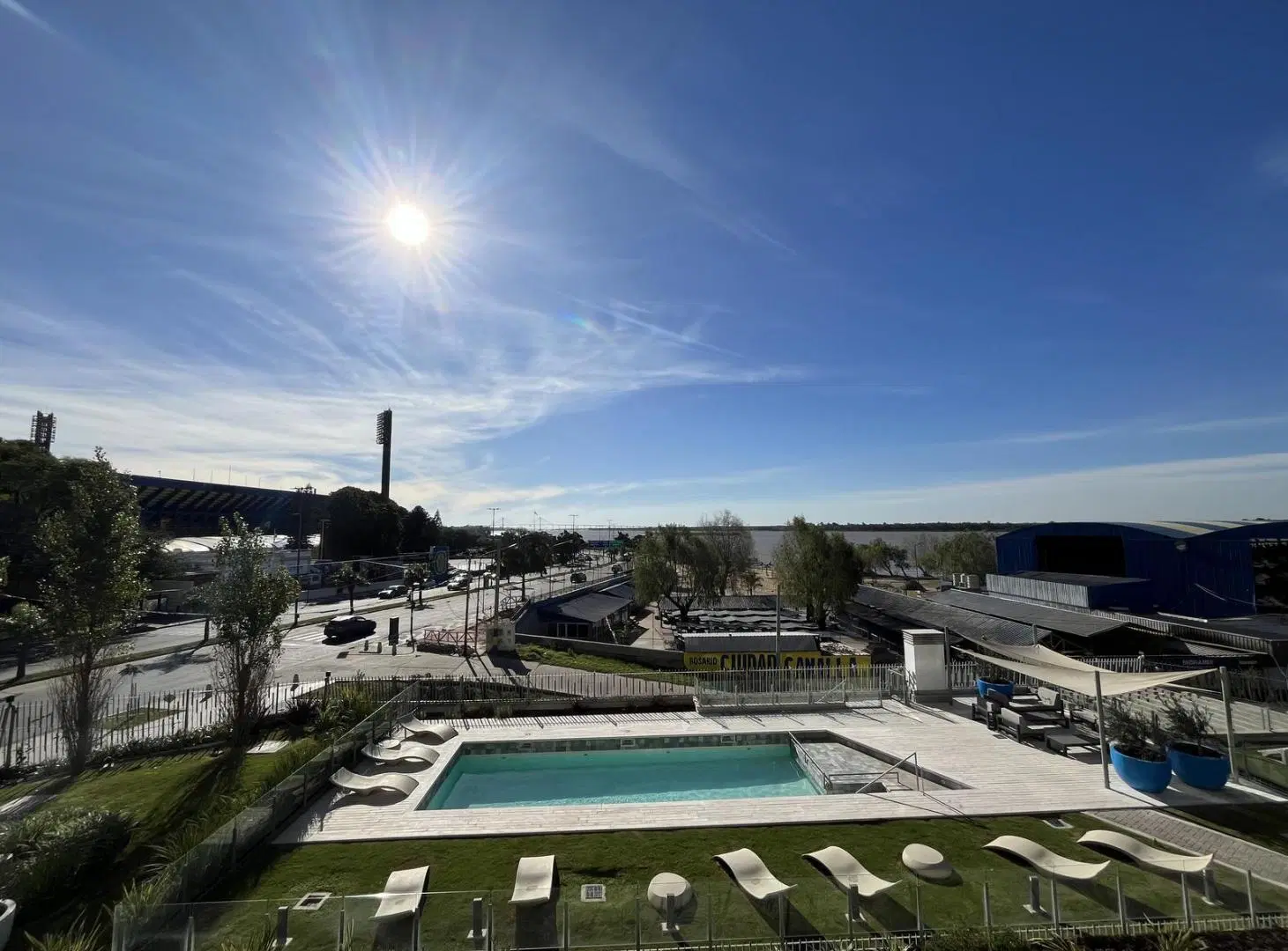 VENTA: Departamento de dos dormitorios con cochera, Fundar Brisa, arroyito 3