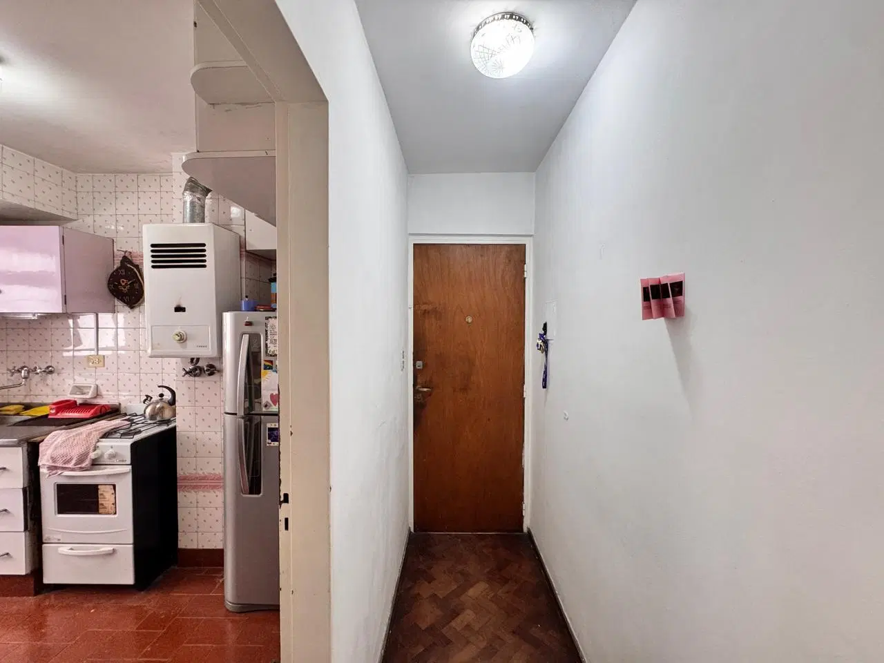 VENTA: Departamento de un dormitorio al frente con balcón. Ideal inversores. 8