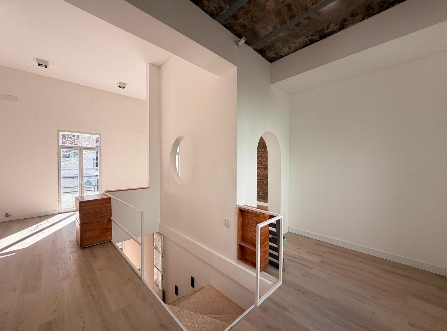 Foto de VENTA - Sarmiento y Montevideo: Casa de diseño remodelada. Tres, imagen 5
