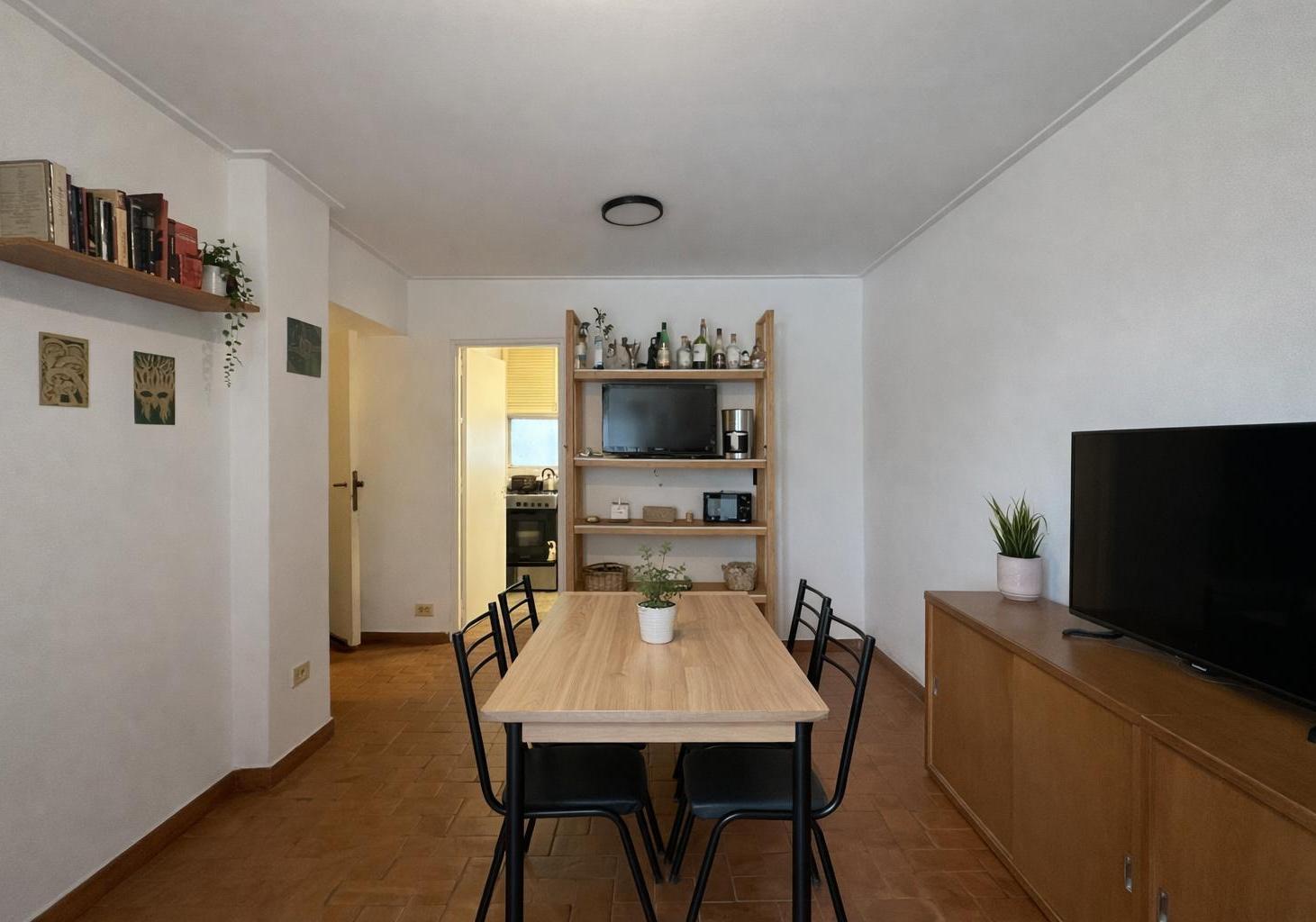 Foto de Venta: Departamento de dos dormitorios sobre Avenida Pellegrini frente, imagen 2