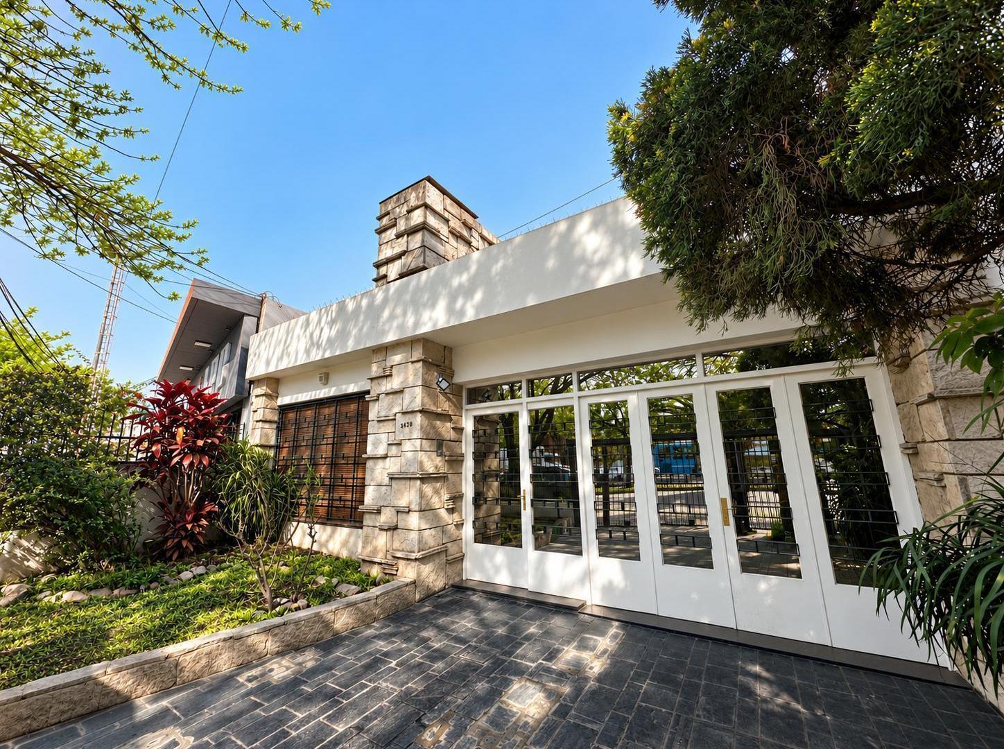 Foto de VENTA-Casa de tres dormitorios, patio, cochera y parrillero en Bv Oroño, imagen 4