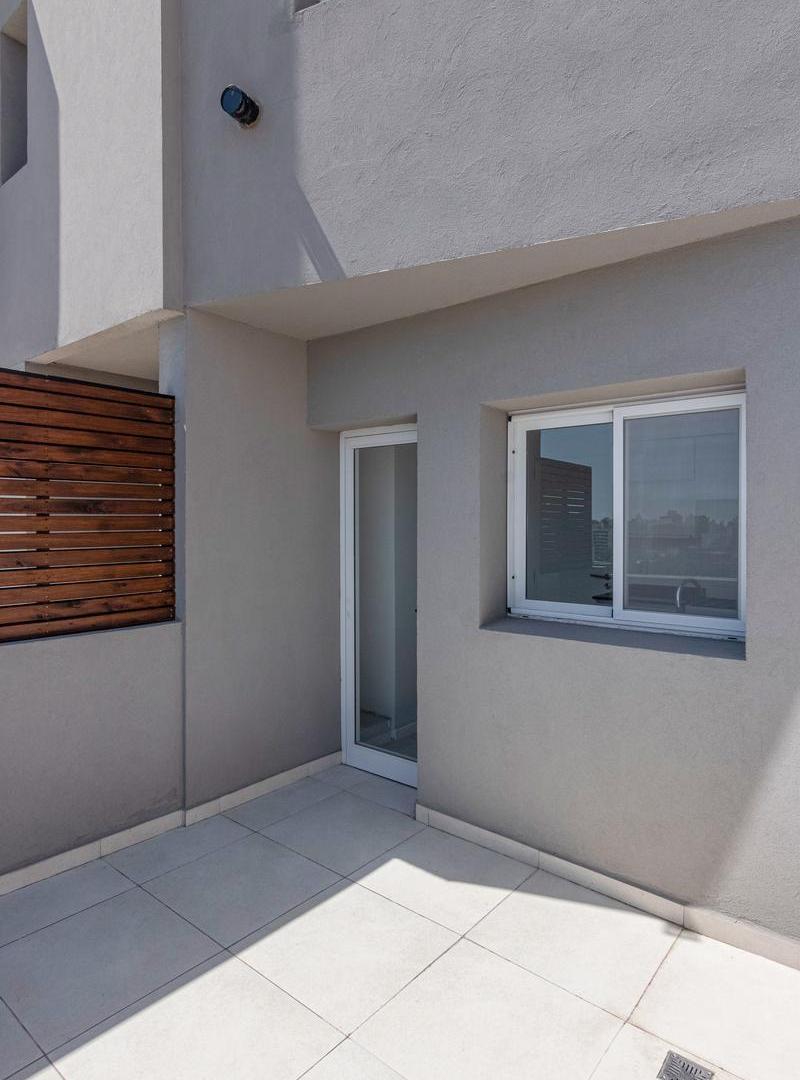 Foto de VENTA: Departamento dos dormitorios con balcón frente al Parque, imagen 2