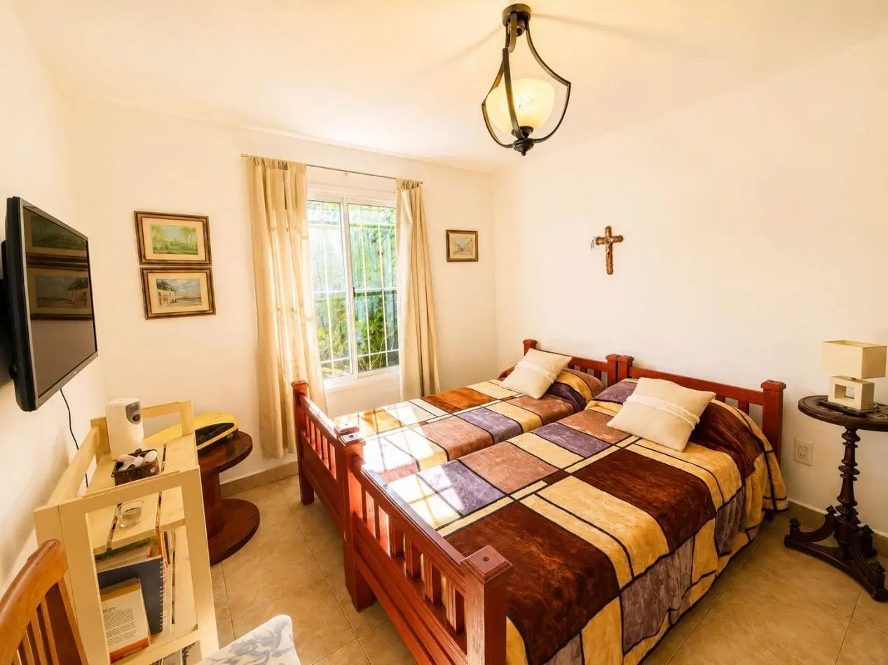 VENTA DE CASA DE 4 AMBIENTES - CERRO DE ORO 2