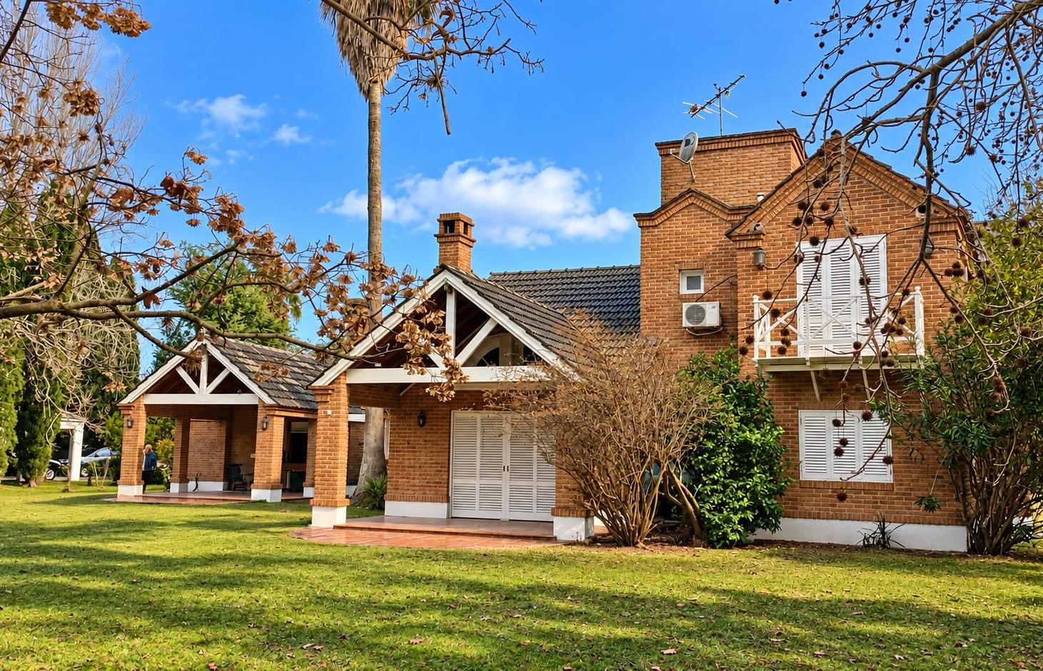Foto de Venta casa en el Club de Campo el Ombú - Doble Lote, Fondo al Golf y, imagen 4
