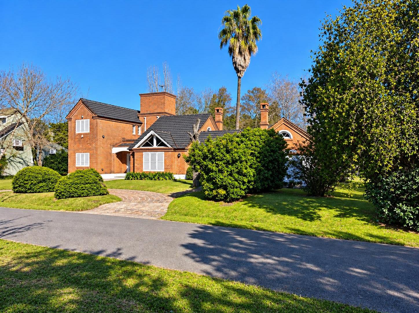 Foto de Venta casa en el Club de Campo el Ombú - Doble Lote, Fondo al Golf y, imagen 2