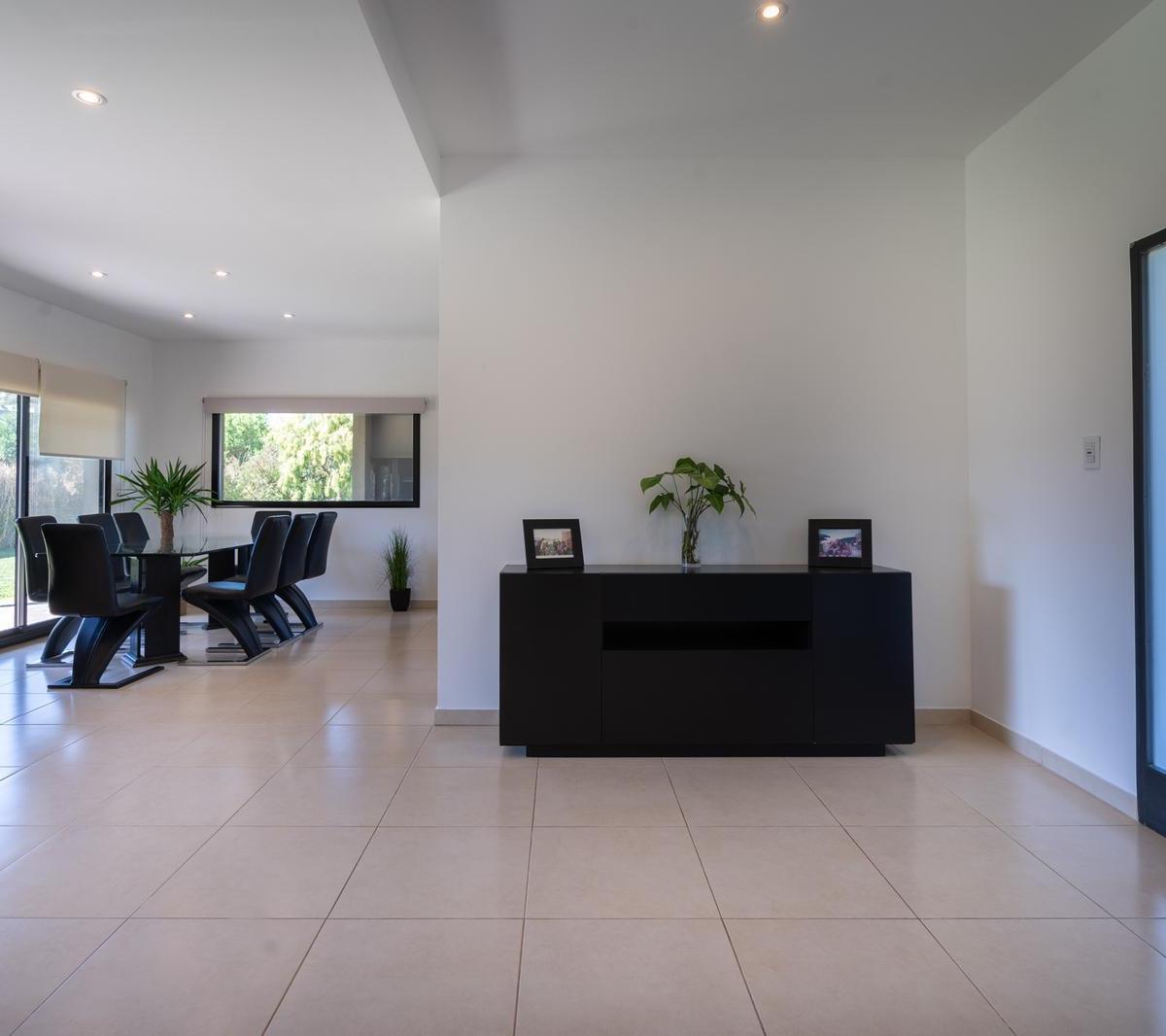 Foto de Venta de Casa en Valdevez sobre lote de 932m2 APTO CREDITO, imagen 2