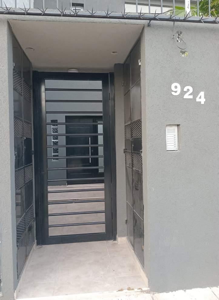 Departamento de 2 ambientes con Balcón